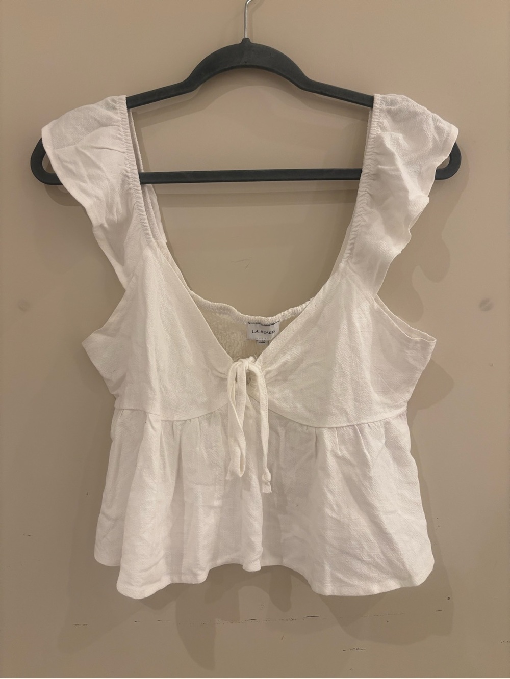La Hearts White Tie-Front Ruffle Sleeve Peplum Camisole